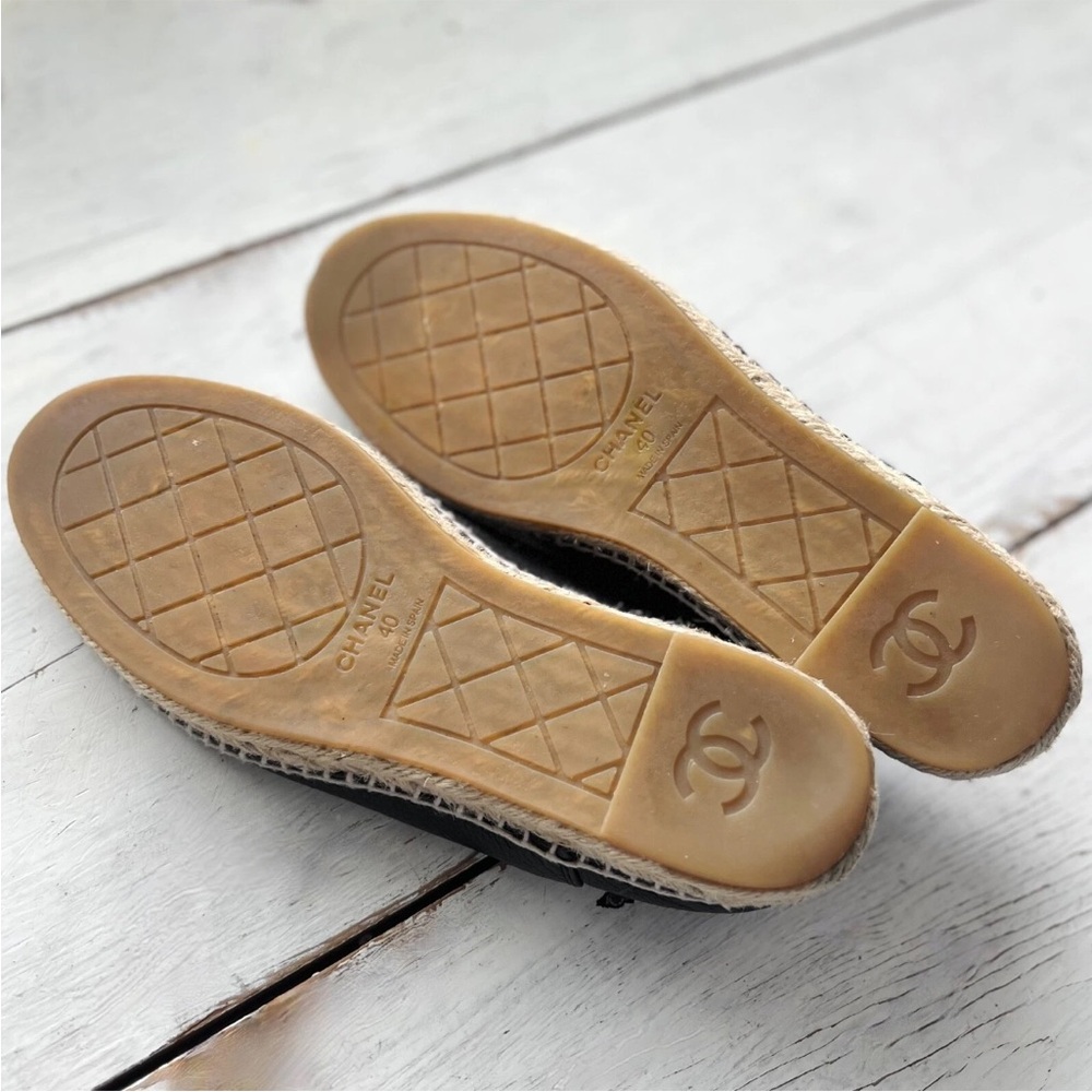 Rare CHANEL Womens CC Logo Cap Toe Espadrilles Black Leather sz 40 Tweed Quilted - Picture 14 of 15